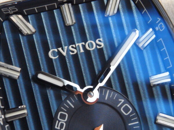 時を超越した美学：CVSTOS（クストス）のメトロポリタン P-S が紡ぐ洗練された物語 - CVSTOS 