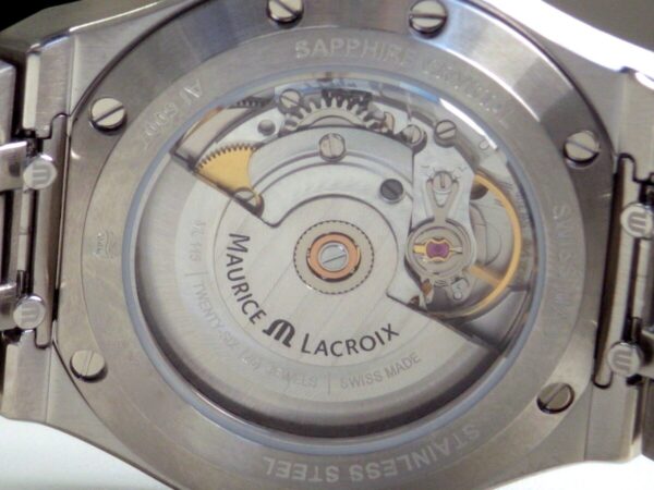 マザーオブパールが美しい！モーリス・ラクロアの名作「アイコン オートマティック 39mm」 - MAURICE LACROIX 