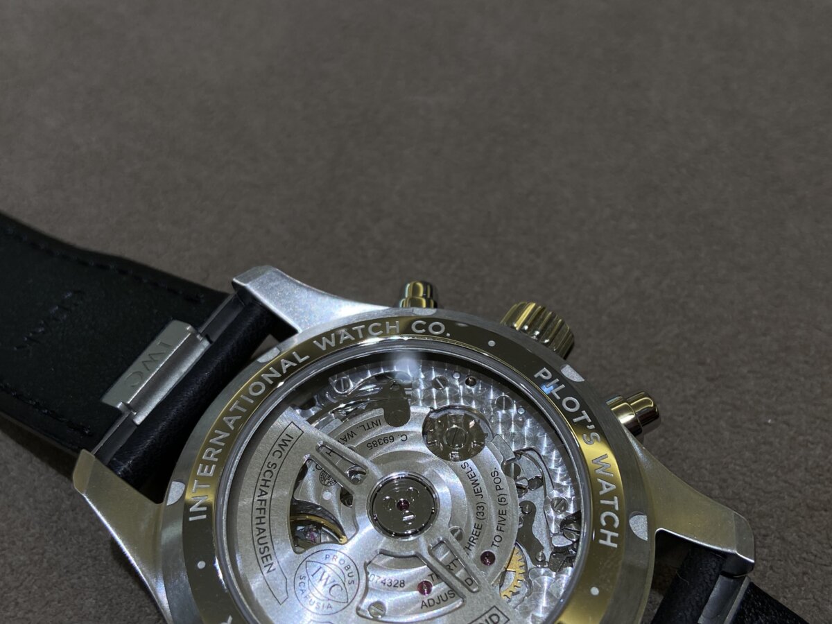 IWC 待望のブラックダイヤル「パイロット・ウォッチ・クロノ