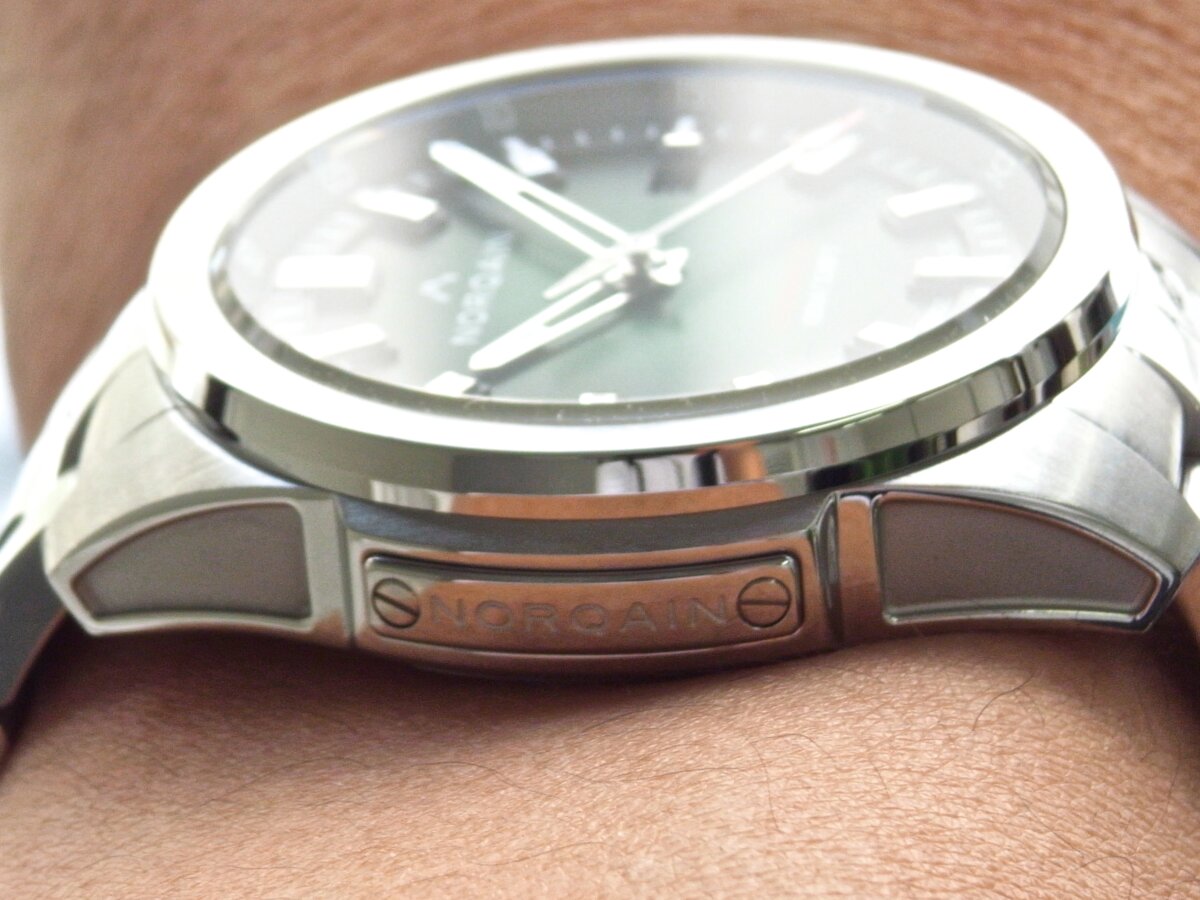 【ノルケイン】時計業界の進化を象徴する「インディペンデンス 40MM グリーン グラディエント」の魅力とは？ - NORQAIN 