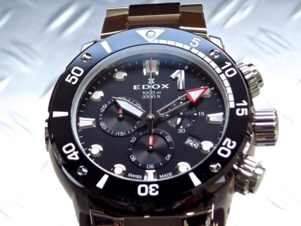 チタンケースとチタンブレスレットで作った、ラグジュアリースポーツな腕時計！：エドックス クロノオフショア1 クロノグラフ - EDOX 