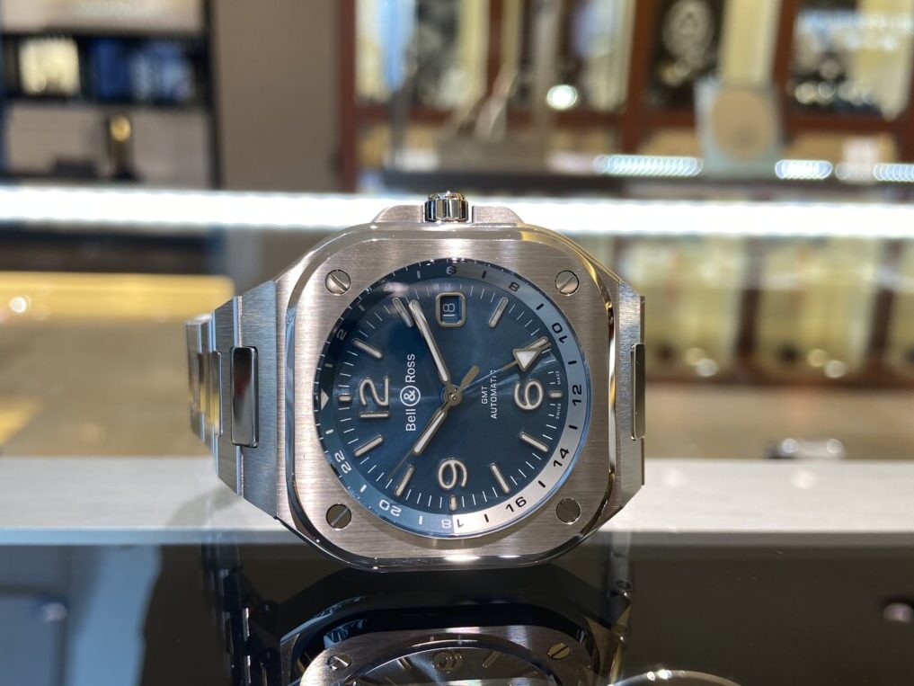 ベル＆ロス　新作が入荷！スカイブルーダイヤルにGMT「BR 05 GMT SKY BLUE」 - Bell＆Ross 