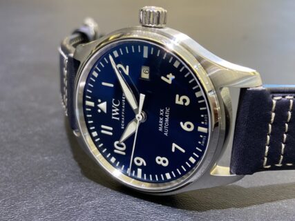 IWC ケースサイズ40mmのパイロットウォッチ「パイロット・ウォッチ・マークXX」（IW328203）