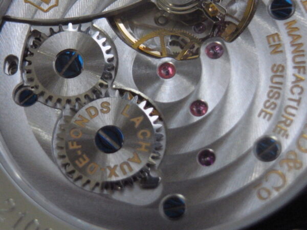 ”エベラール時計ブログ” 時を超えるエレガンス：1887の隠れた魅力に迫る - EBERHARD 
