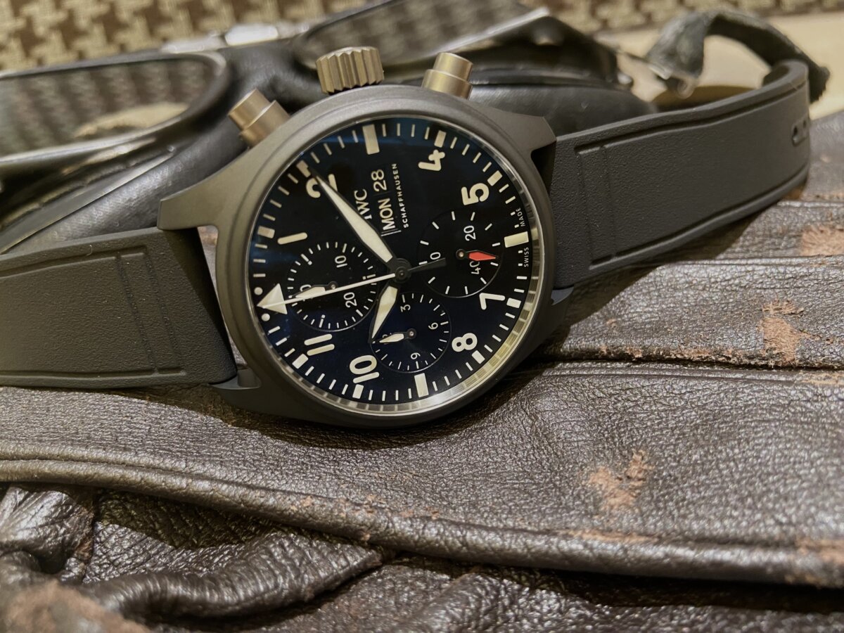 IWC初の41mmセラミックケースを採用した「パイロット・ウォッチ・クロノグラフ 41トップガン（IW389401） - IWC 