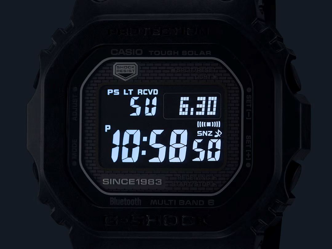 G-SHOCK 未知への挑戦 進化を彩る2つのカラー「40th Anniversary CARBON EDITION」 - G-SHOCK 