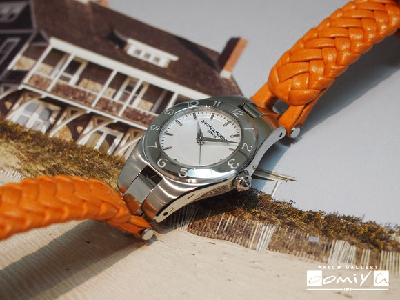 休日に着けたい時計はBAUME&MERCIER　リネア　限定モデル。