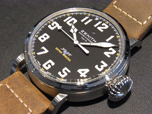 時計業界初 ヴィンテージ加工を施した腕時計 (RLR0220900)