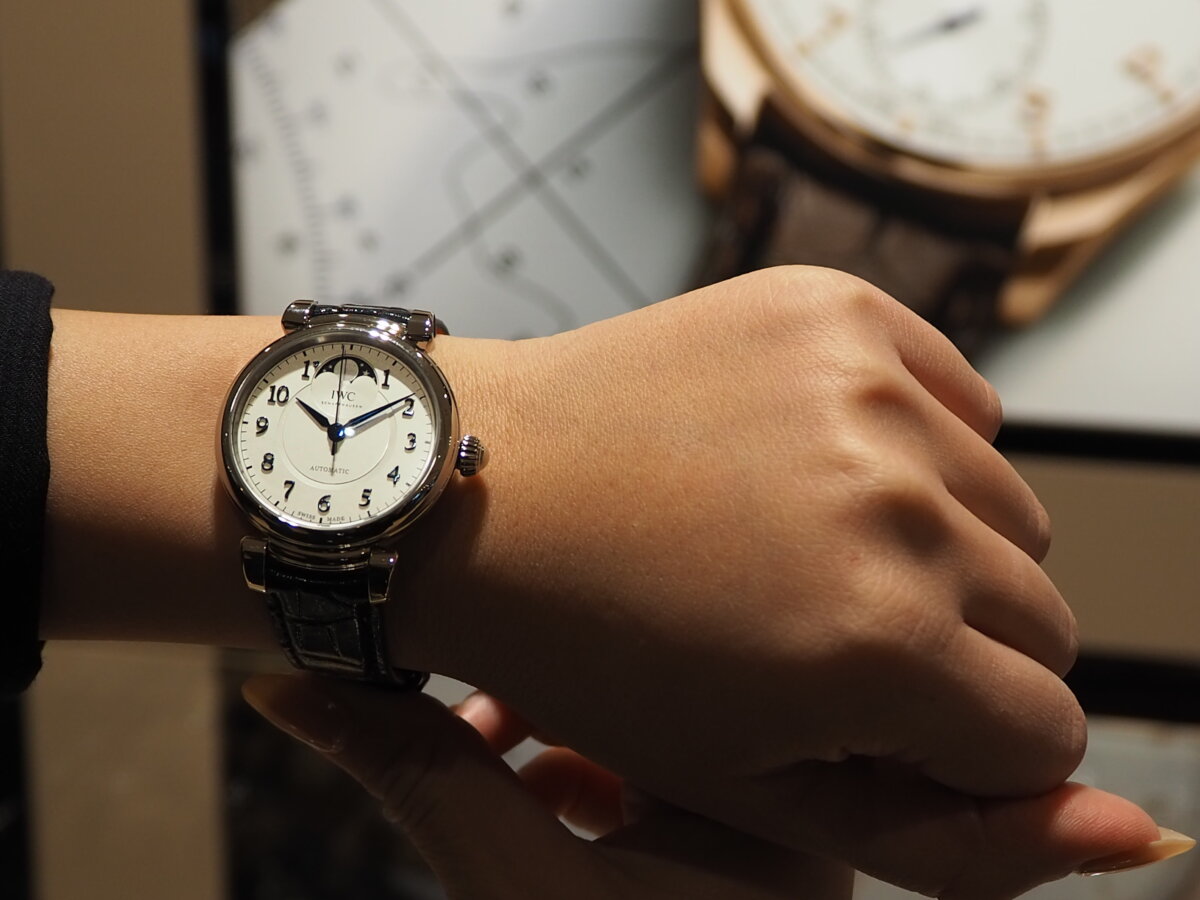 IWC ファッション性と腕時計の質を象徴する「ダ・ヴィンチ 