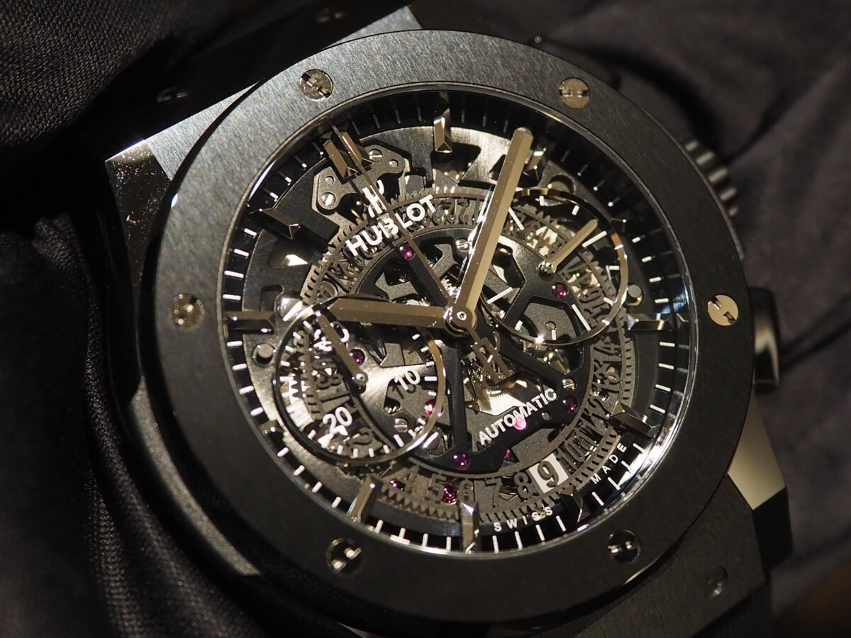 ペアウォッチにおすすめです！HUBLOT「ブラックセラミック