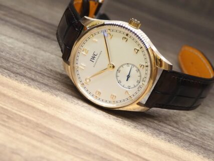【IWC】お問合せ多数？価格改定を控えたあのブランドのゴールドモデル「ポルトギーゼ・オートマティック40」