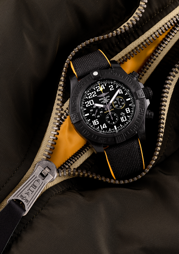 時計業界初、卓越した強靭さと軽さを誇る未来の素材Breitlight® - BREITLING 