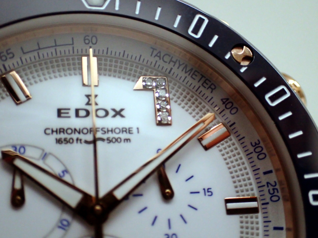 エドックス「AJHH リミテッドエディション」ホワイト/ゴールドの時計で夏を楽しむ - EDOX 