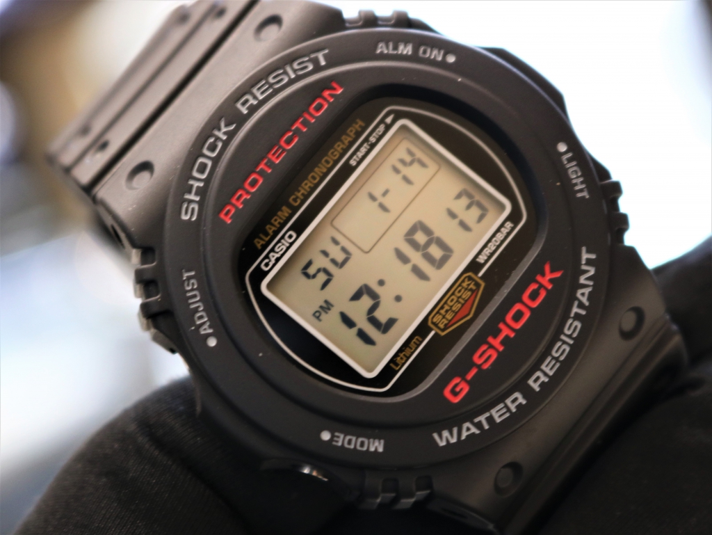 【再入荷】G-SHOCK スティング 復刻モデル  G-SHOCK初のラウンドフェイス DW-5735E