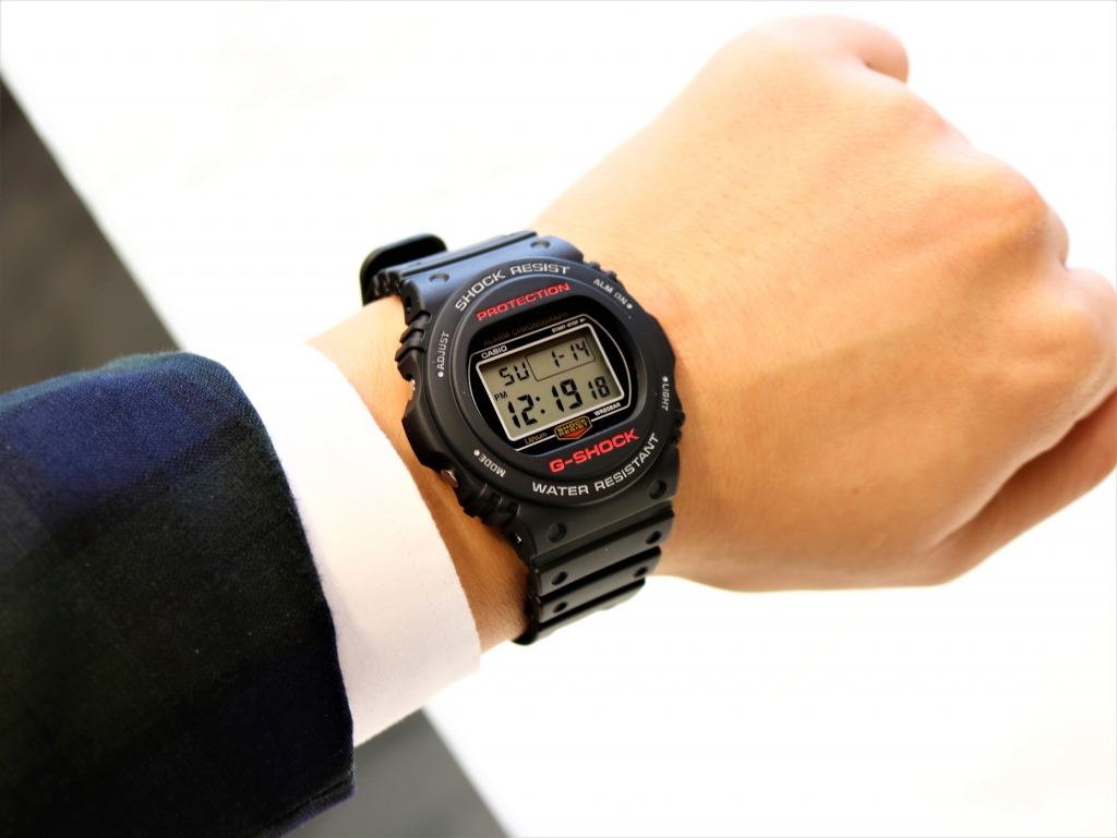 【再入荷】G-SHOCK スティング 復刻モデル  G-SHOCK初のラウンドフェイス DW-5735E - G-SHOCK 