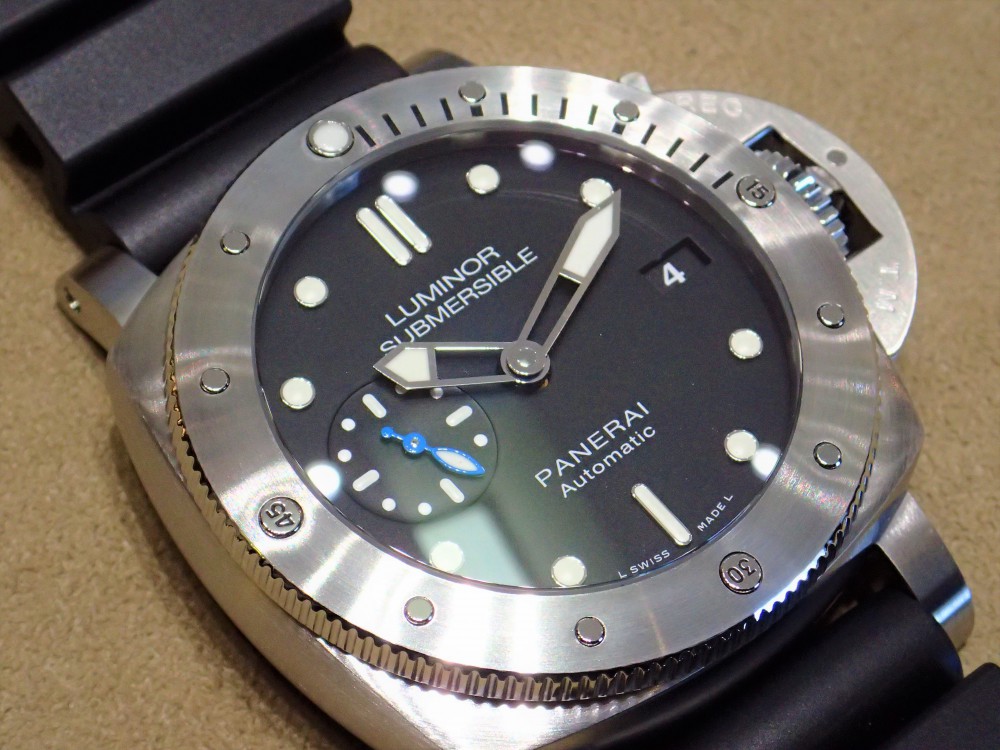 入荷】サブマーシブルのイメージが変わる42mm…PAM00682