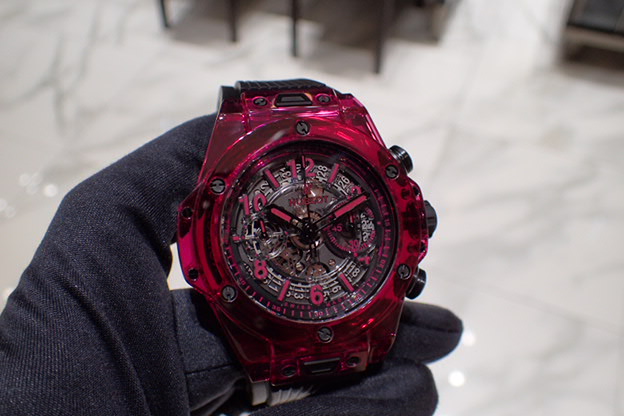 衝撃の赤!! ウブロ ビッグ・バン ウニコ レッドサファイアは完売 - HUBLOT 