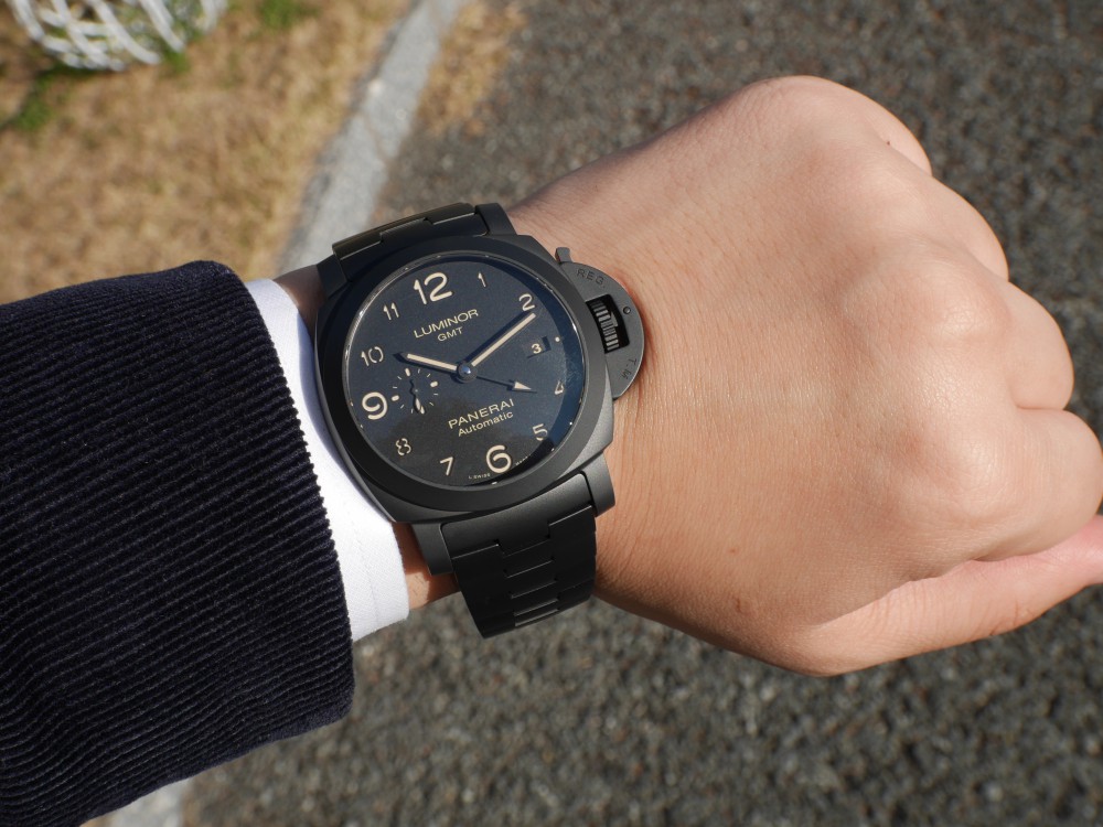 初入荷 パネライPAM01438～ウブロ-ゼニスのフルセラミックと比べてみました - PANERAI 