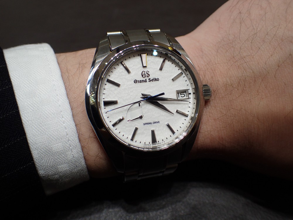 グランドセイコー SBGA211 スタッフが着けてみた感想 - Grand Seiko 