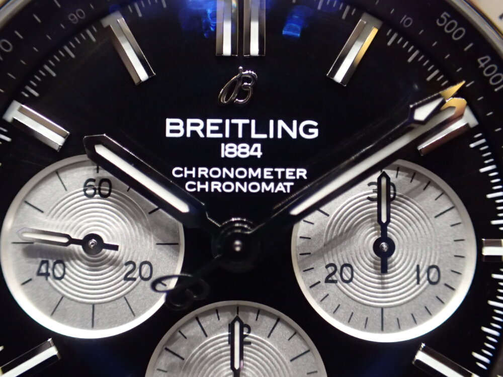 自社開発・製造ムーブメントって何が良いの？ブライトリングＢ01に迫る... - BREITLING 