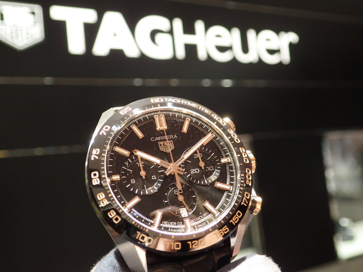 時計選びで迷うなら、バランスの取れたタグホイヤーカレラスポーツクロノグラフ！ - TAG Heuer 