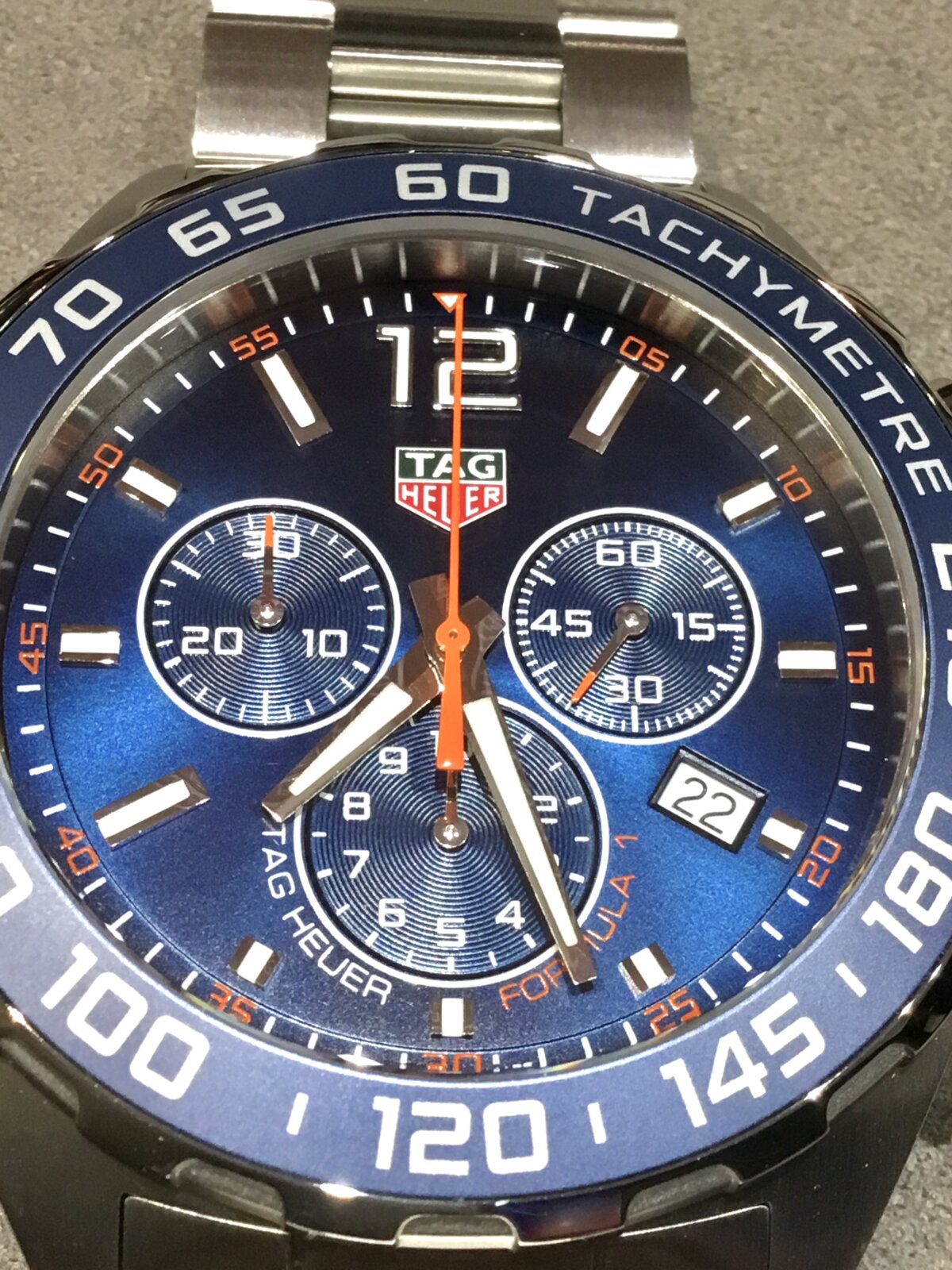 針がゼロ位置に戻らない？クォーツ クロノグラフ針の調整について - TAG Heuer ﾒﾝﾃﾅﾝｽ 