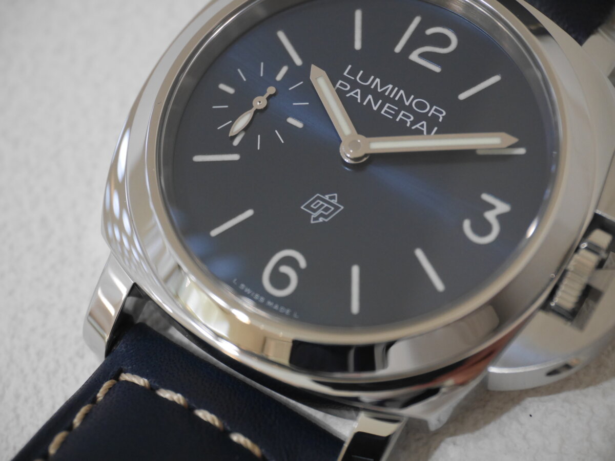 パネライお好みのカラーはどちら？お勧めのロゴシリーズ - PANERAI 