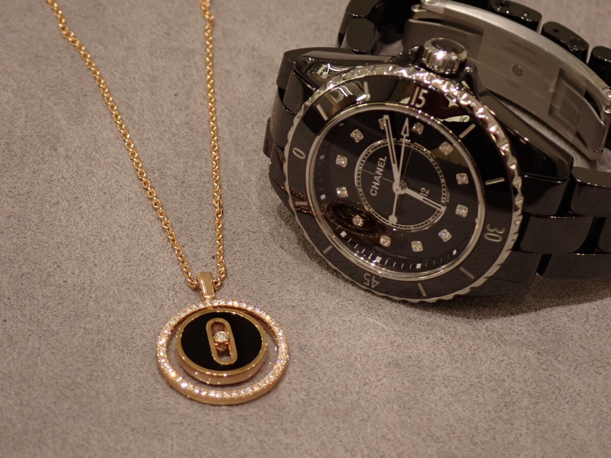 CHANEL】女性の服は白と黒だけでいい byココ・シャネル
