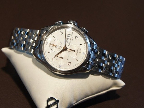シンプルな時計をお探しの方　カルティエの人気モデルが入荷しました！ 「タンク ソロ」 W5200013