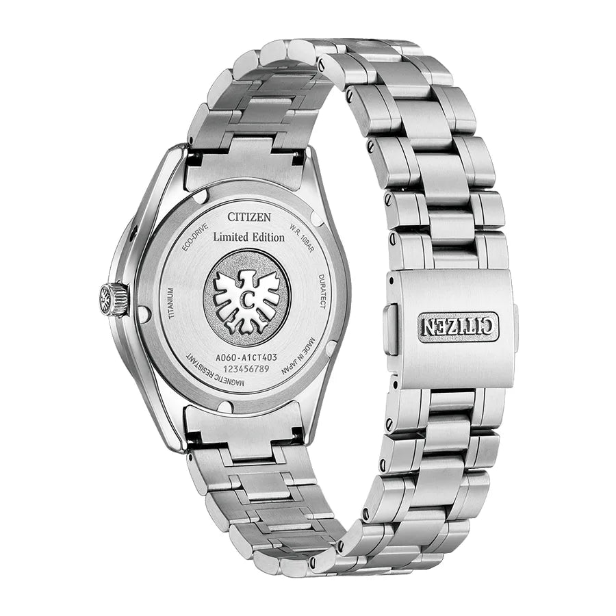 The CITIZEN 30周年記念限定モデル 年差±5秒 エコ・ドライブ