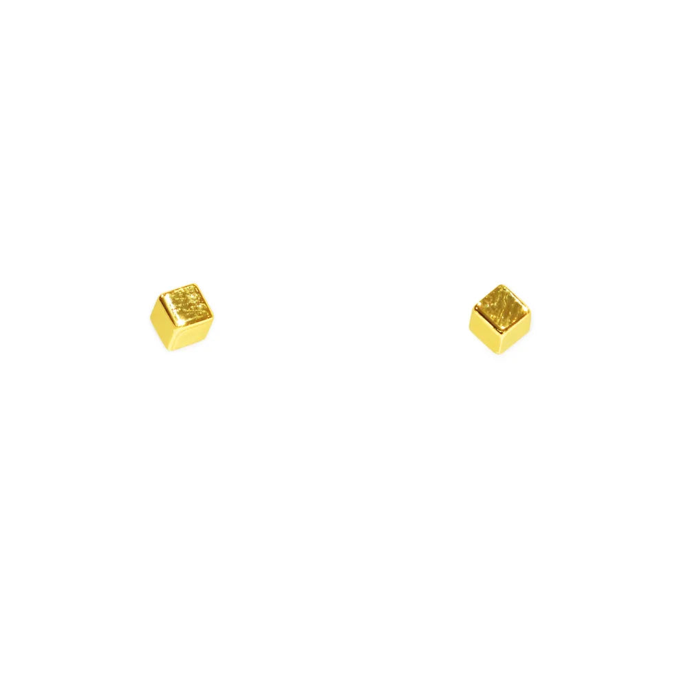 ピアス