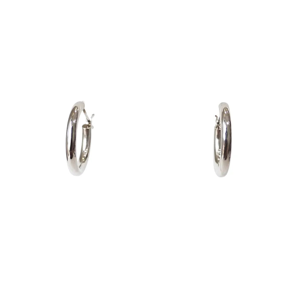 ピアス