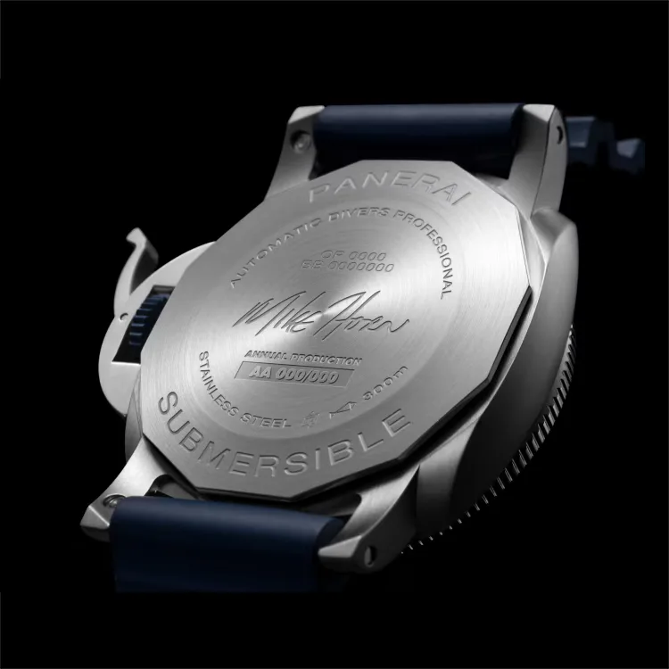 PAM01676 - サブマーシブル クアランタクアトロ マイク・ホーン