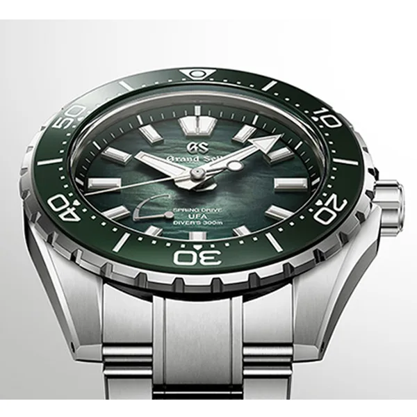 9Rスプリングドライブ U.F.A. Ushio 300 Diver