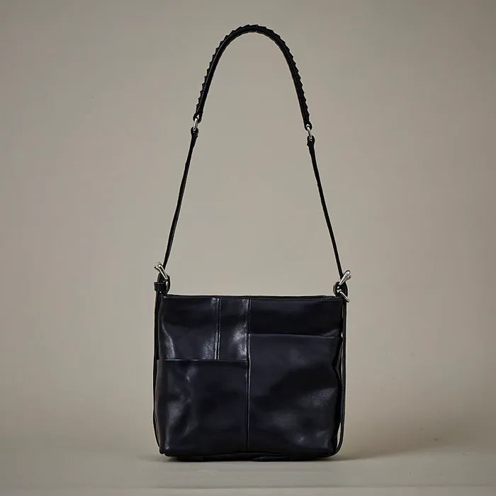 parallel shoulder SP / cow leather - co22fwpss040｜コーネリアン