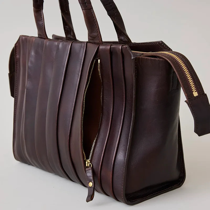 wave tote SMALL / tea husk leather（cow leather）