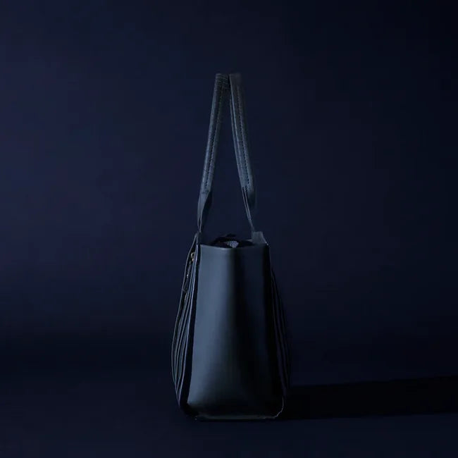 wave tote M / tea husk leather(cow leather) - co26sswt020 wave tote M / tea husk leather(cow leather) - co26sswt020
