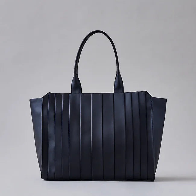 wave tote M / tea husk leather（cow leather）