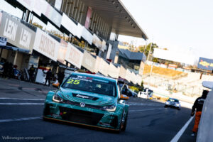 TCRジャパン2020 Rd.5 サンデーシリーズ｜Volkswagen和歌山中央RT with TEAM和歌山 - Volkswagen和歌山中央RT with TEAM和歌山 SUPPORTED ｜20-12-04_tcrj_1126-300x200